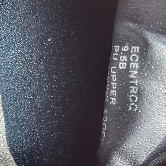 Ecentrcq Black Women’s Steve Madden Sneakers - Picture 7 of 7